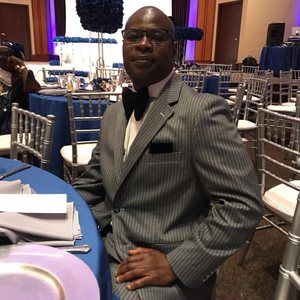 Meet your Posher, Dennis